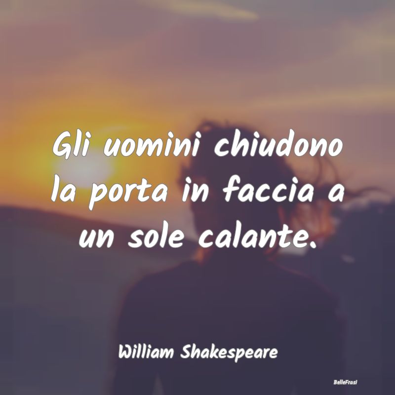 Gli uomini chiudono la porta in faccia a un sole c...